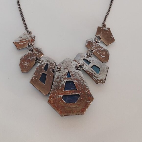 Beautiful Faux Turquoise Lace Statement Necklace Black Tone Chain - Picture 6 of 6